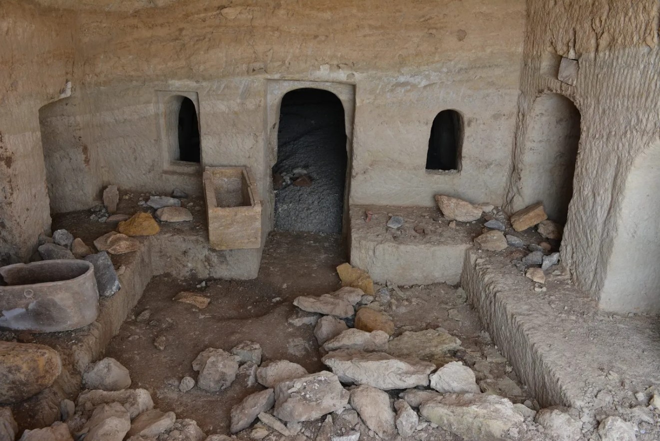 2,000-year-old burial complex discovered in Tiberias - ARCHEOLOGYWORLD WIDE