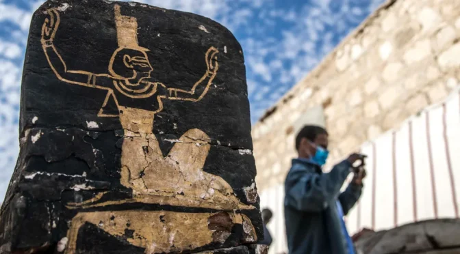 Archaeologists Unearth Egyptian Queen’s Tomb, 13-Foot ‘Book of the Dead’ Scroll
