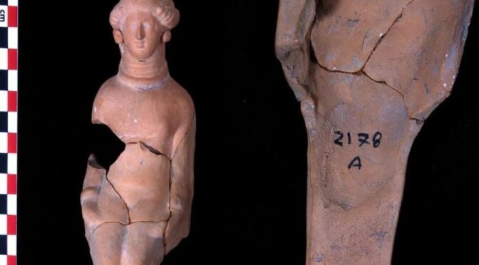Fingerprints on Egyptian Terracotta Figurines Show Organization of Labor